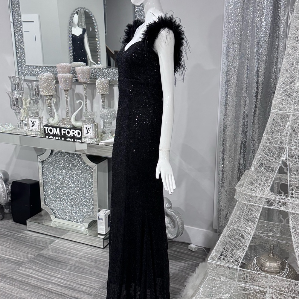 Clearance price 📣 new Black Evening Sequin Gown. - Picture 6 of 17